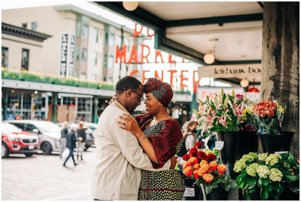 Downtown Seattle Engagement, Pike Place Engagement Session_Captured by Candace Photography