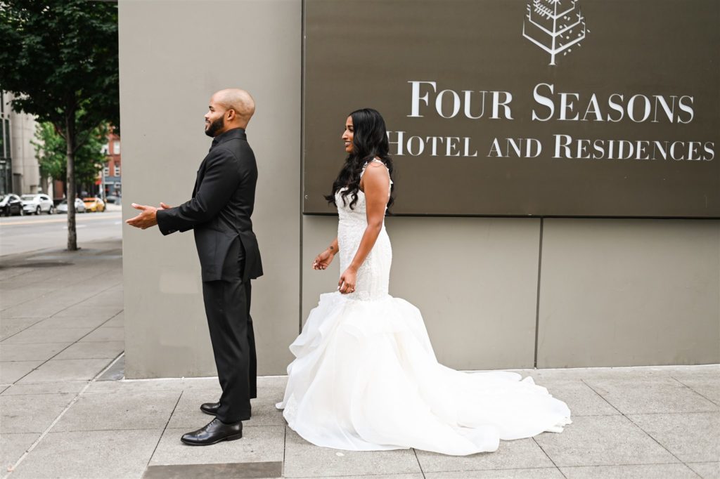 First Look Seattle Wedding, Seattle Wedding Photographer, Seattle Wedding First Look, Captured by Candace Photography
