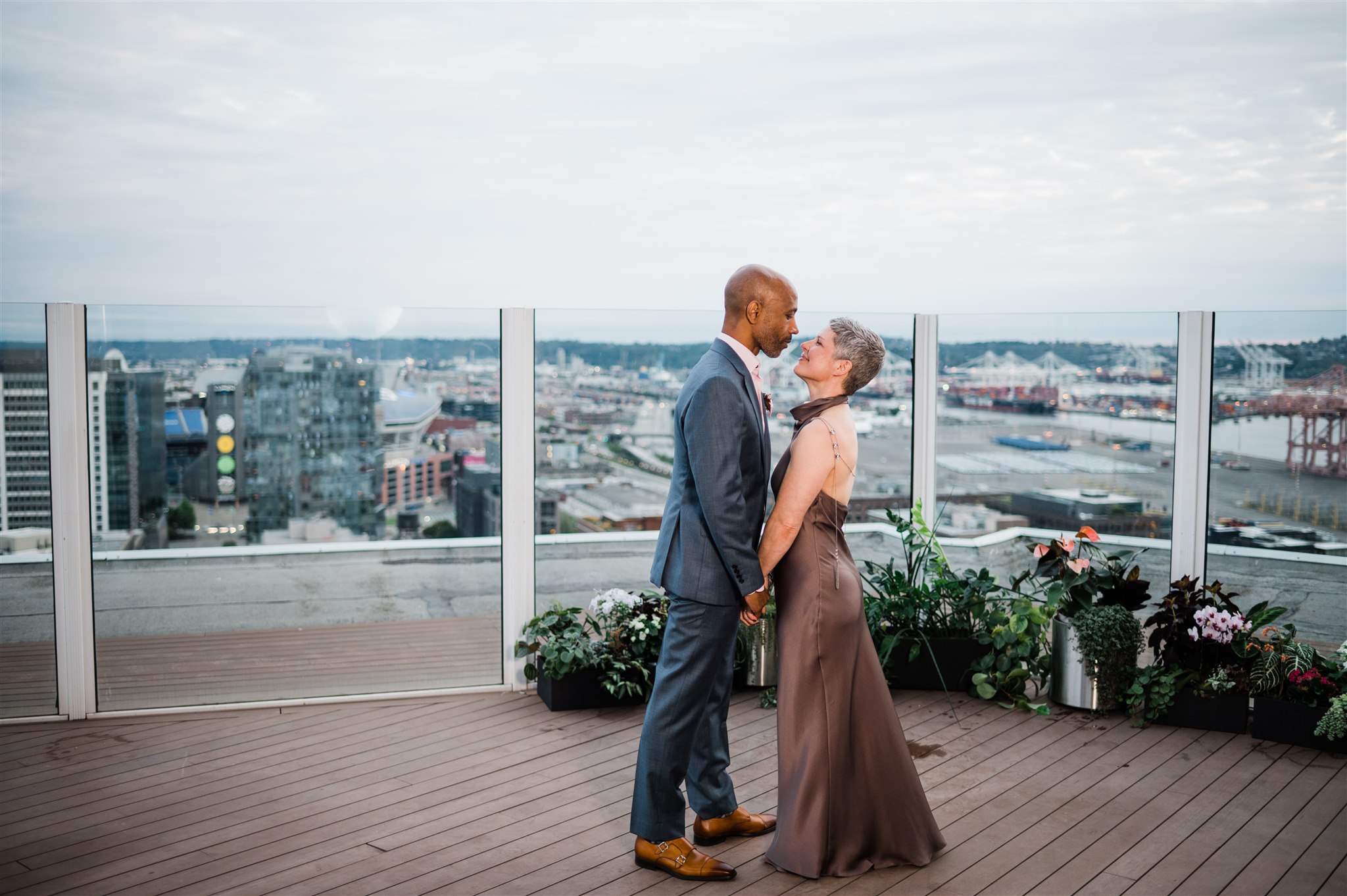 Smith Tower Wedding, Smith Tower Wedding Photos, Smith Tower Wedding Venue, Seattle Wedding Photographer