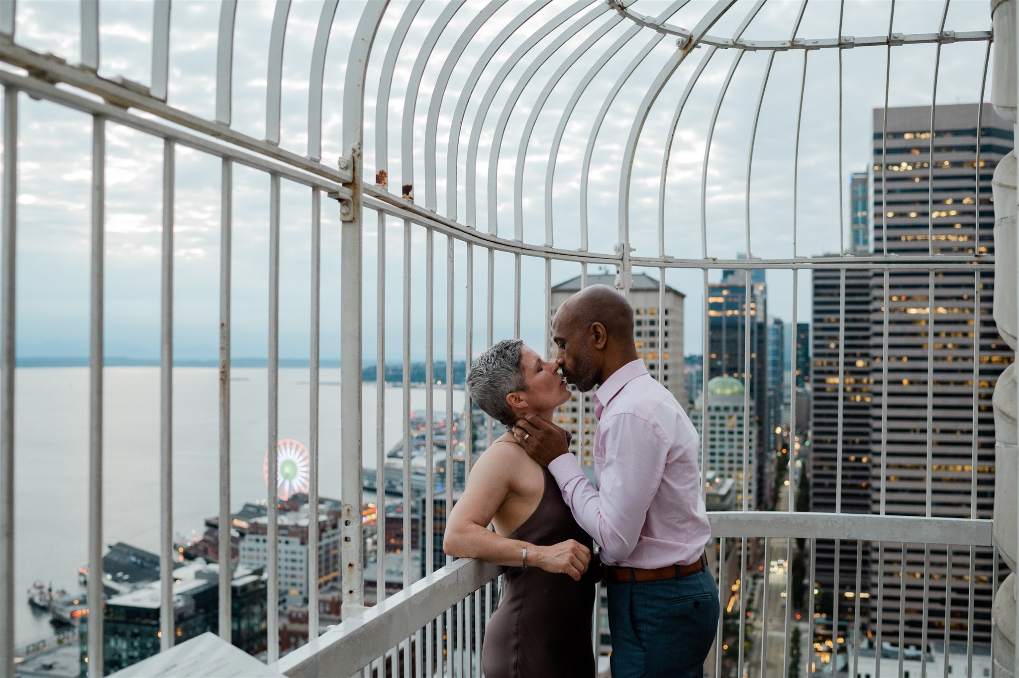 Smith Tower Wedding, Smith Tower Wedding Photos, Smith Tower Wedding Venue, Seattle Wedding Photographer