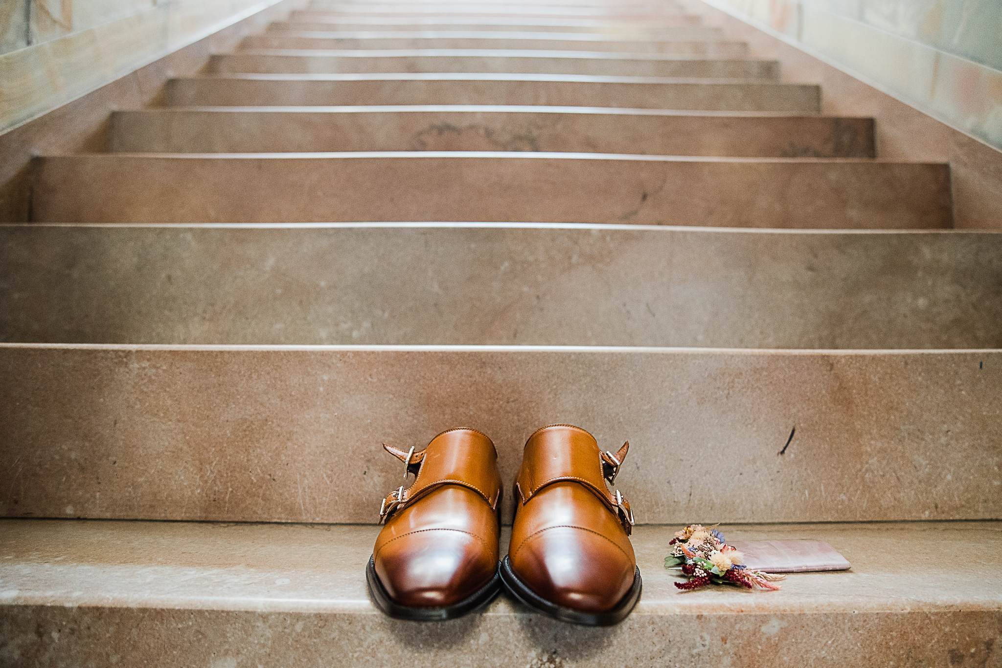 Smith Tower Wedding, Smith Tower Wedding Photos, Smith Tower Wedding Venue, Seattle Wedding Photographer