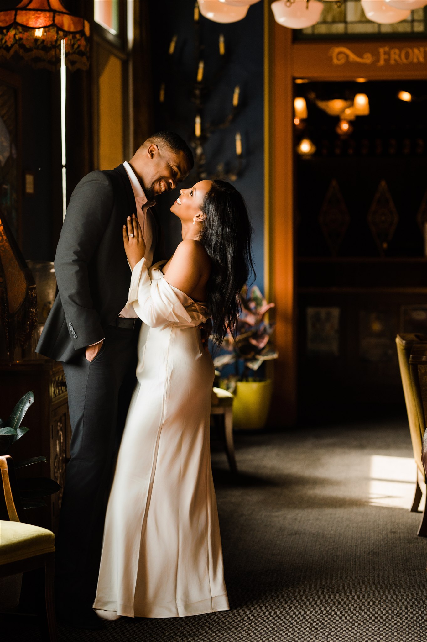 Tacoma Engagement & Wedding Photographer