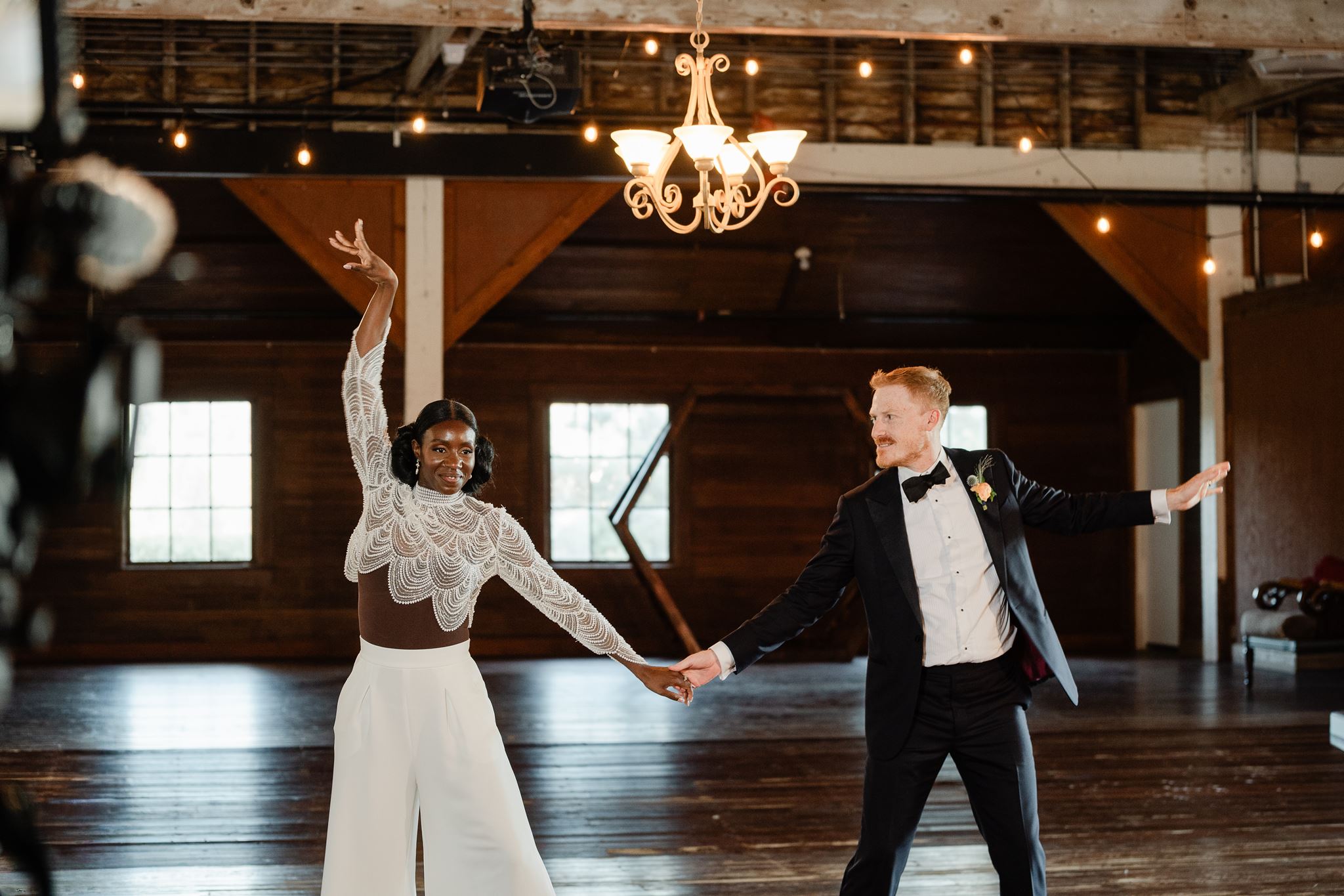 Bride and Groom Perform Choreographed Dance at Seattle Wedding